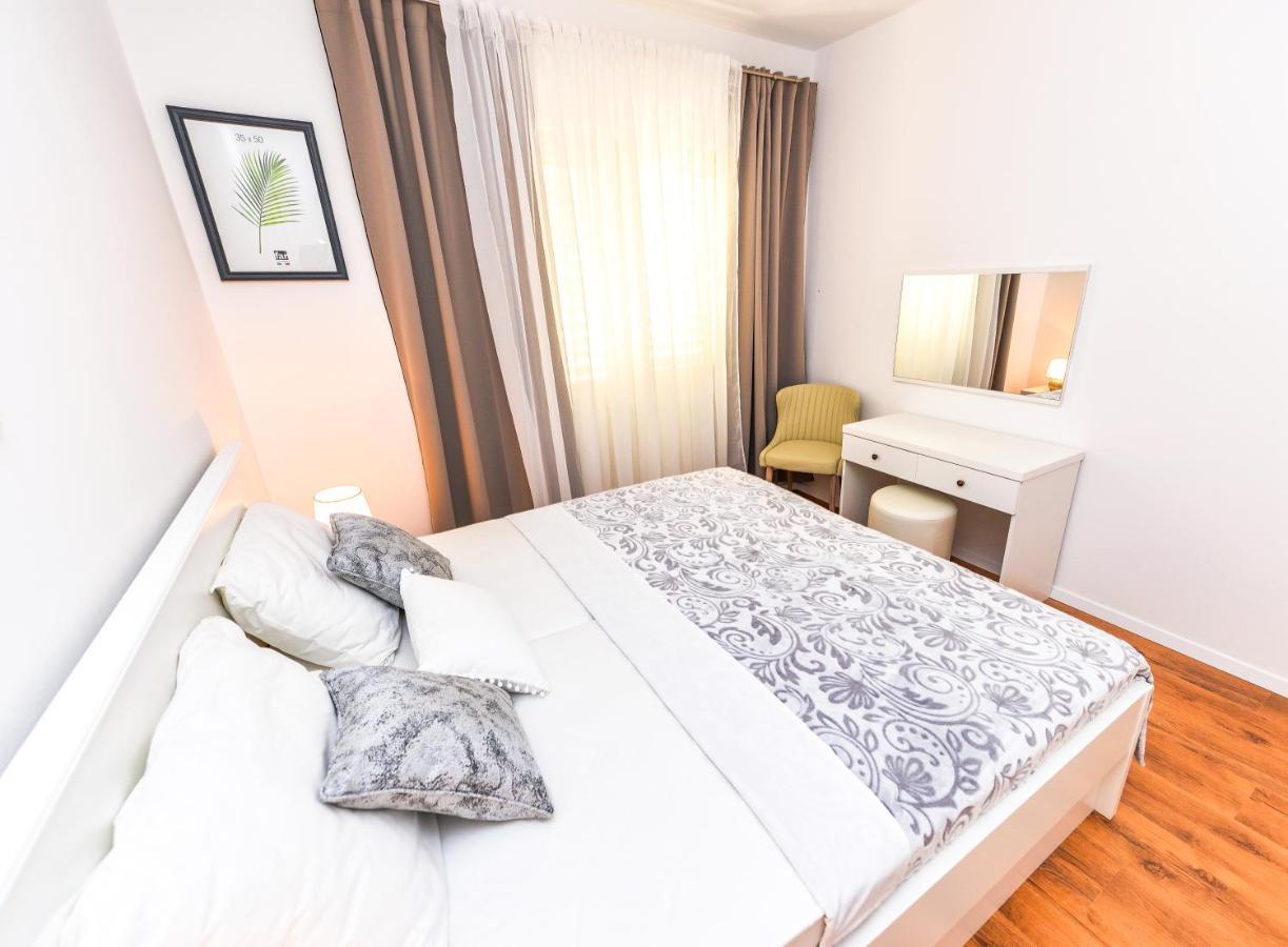 Apartments Ankica Novalja Ngoại thất bức ảnh